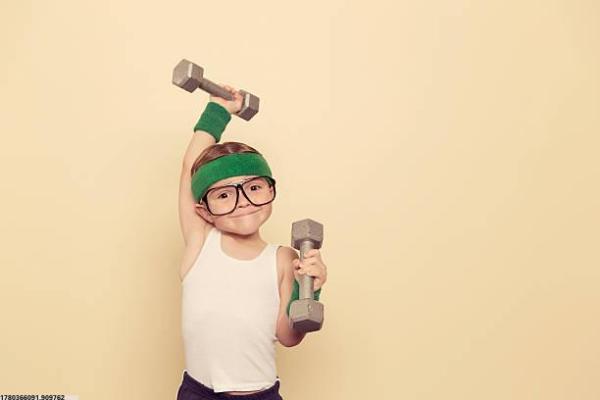 女生如何选择适合的体育培训教练职位？